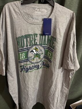 Fanatics Notre Dame Gray Short Sleeve T-Shirt with Green and Navy Graphic
